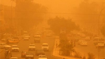 عاصفة ترابية تضرب الوادي الجديد