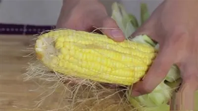 لا تتخلصي من شعيرات الذرة.. لهذا السبب! 