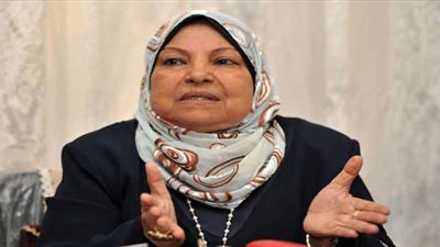 سعاد صالح: لم نرى لمحمود عبدالعزيز أفلام سيئة إلا القليل