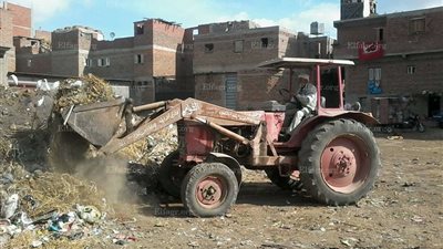 رفع 5 طن قمامة من المقابر والشوامي في الدقهلية  (صور)