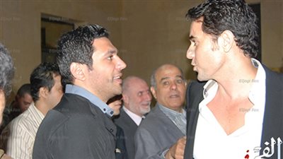  أحمد عز يحضر عزاء 