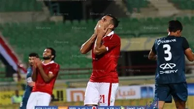 علي معلول يشارك في تدريبات الأهلي