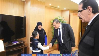 محافظ الفيوم يستجيب لشكوى أسرة تلميذة بالمرحلة الابتدائية