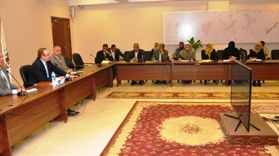 محافظ بني سويف يلزم رؤساء المدن بـ