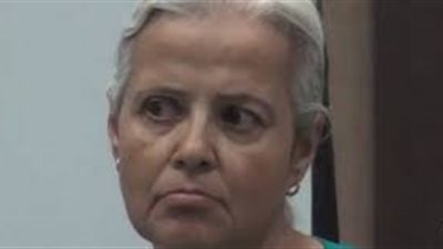 نقيب أطباء العلاج الطبيعي يطالب بمنع منى مينا من الظهور على الفضائيات