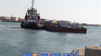 وصول أول أجزاء من كوبري الرسوة إلى ترسانة بورسعيد البحرية (فيديو وصور) 