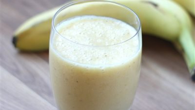 أفضل طريقة للتخلص من دهون البطن بمشروب الموز
