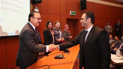 6.5 مليون جنيه من 