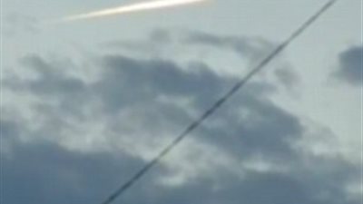 ديلي: جسم غريب يضيء بسماء اليابان لحظة زلزال قوي بفوكوشيما (فيديو)