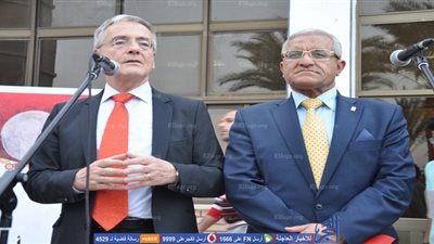   السفير الألماني ورئيس جامعة المنيا يفتتحان سوق المؤسسات الألمانية 