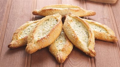 طريقة عمل فطائر الجبن اللذيذة