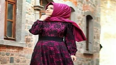 للمحجبات: طُرق اتقان اطلالة الدانتيل (صور)