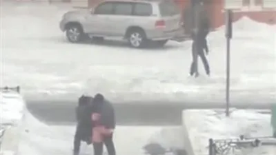 ماذا فعلت الرياح بالمواطنين (فيديو)