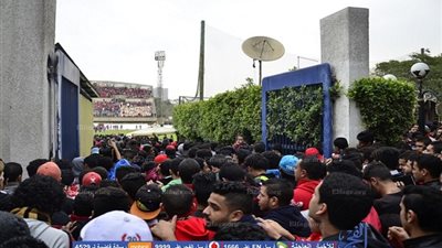 المحكمة تأمر بضبط وإحضار 