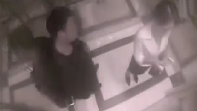 احراج فتاة لشاب يتحرش بها فى المصعد (فيديو)