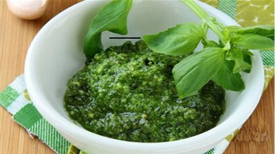 طريقة عمل صلصة البيستو الشهية