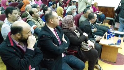 نقيب صيادلة مصر يحيل نقيب السويس إلى التحقيق بسبب مخالفات قانونية (صور)