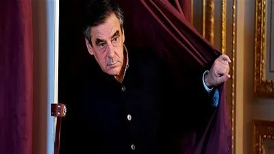 المرشح الأوفر حظا في انتخابات اليمين الفرنسي يدلي بصوته