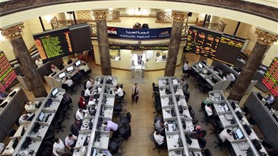  البورصة تواصل تراجعها بمنتصف التعاملات.. و