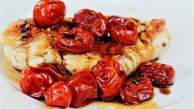 طريقة تحضير دجاج مشوي بالطماطم