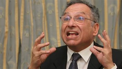 ممدوح حمزة يكشف عن كارثة خصخصة القطاع العام للأجانب على طريقة حكومات مبارك (فيديو)