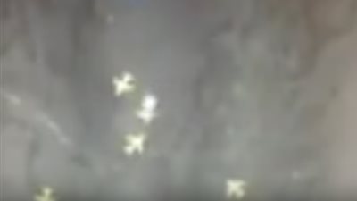 عاجل.. لحظة تحطم طائرة فريق كرة قدم برازيلي في كولومبيا (فيديو)