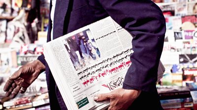 ضربة قاصمة للصحافة الورقية.. الأهرام تزيد تكلفة الطباعة 80%.. ورؤساء تحرير: 