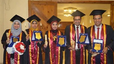 حقوق عين شمس تحتفل بدفعة 2016 لحملة الماجستير