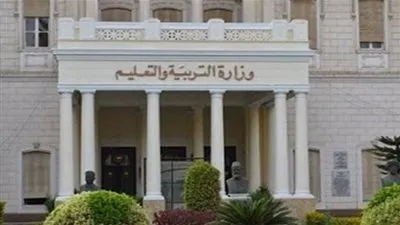 بائع متجول يتعدى على مدير مدرسة بـ