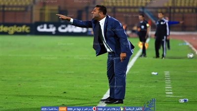 بالفيديو.. طرد ميدو بعد اعتراضه على التحكيم في لقاء دجلة والزمالك 