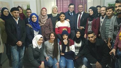 إيهاب بسيسو يشارك في افتتاح مركز يعيش للفنون الجميلة (صور)