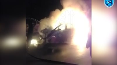 انفجار سيارة على طريق 