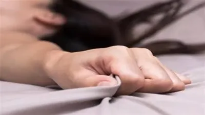 ممارسة العلاقة الحميمة مرتين أو 3 في الأسبوع.. تُعالج هذه الأمراض (فيديو) 