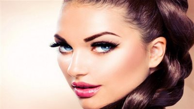 10 علاجات طبيعية لتقوية الرموش وزيادة كثافتها!