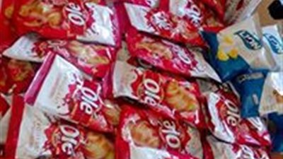 ضبط 572 عبوة مواد غذائية منتهية الصلاحية فى مطروح