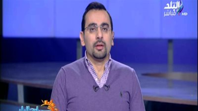 إعلامي يطالب بمحاسبة وزير الصحة.. ويؤكد: نحتاج مسؤولين لديهم شجاعة