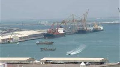 غلق ميناءي السويس والزيتيات لسوء الأحوال الجوية 