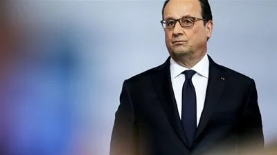 أولاند: عملي يتمثل في حماية الضعفاء والشعوب المهددة بالحرب والإرهاب