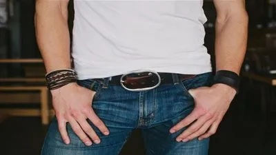 إطلالة أنيقة وعصرية من الإكسسوارات الرجالية (صور)