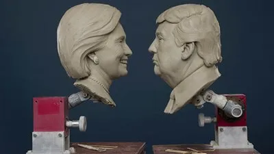 صحفي أمريكي: كلينتون تسعى للوصول للبيت الأبيض من الباب الخلفي