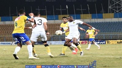 تفاصيل المشادة الساخنة بين حكم لقاء الإسماعيلي ودجلة وأحد الصحفيين 