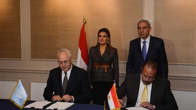  وزيرا التعاون الدولى والصناعة يشهدان توقيع اتفاق لدعم 