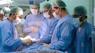 ملائكة الرحمة تتحول لشياطين.. أطباء متورطون بالإتجار في أعضاء البشر (تقرير)