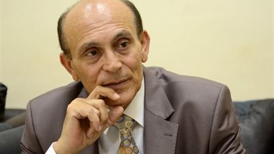 فيديو مؤثر للفنان محمد صبحي أثناء حكيه عن مرض زوجته