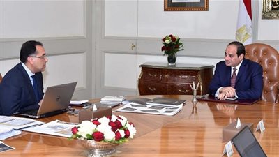 وزير الإسكان يقدم كشف حساب إلى 