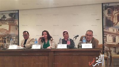 ‏‎ناقدة تطالب بمحاكمة البرلماني الذي أهان نجيب محفوظ
