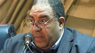 باحث اقتصادي: الحكومة تنحاز لرجال الأعمال على حساب الفقراء