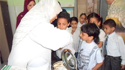 صحة مطروح تشن حملة للقضاء علي الطفيليات المعوية 