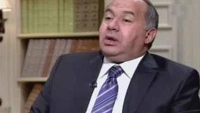 شعبة المستوردين: كبار صناع الدواجن وراء إلغاء قرار رفع الجمارك