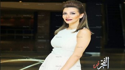 سارة نخلة فنانة استعراضية في 